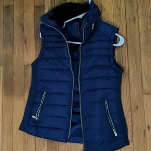 Navy Puffer Vest with Fur Collar